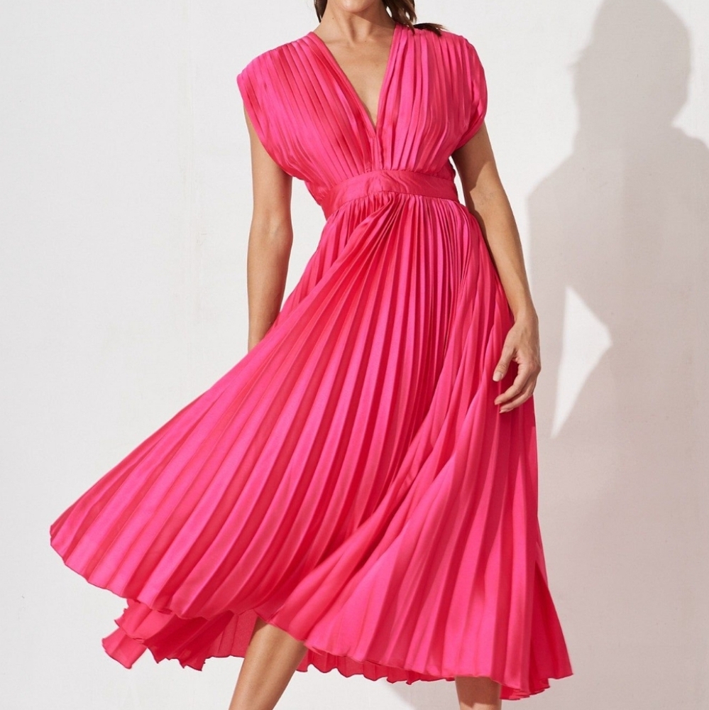 Aiyana Della Plunge Neck Marilyn Monroe Pleated Hot Pink Satin Maxi Dress, Sz 4